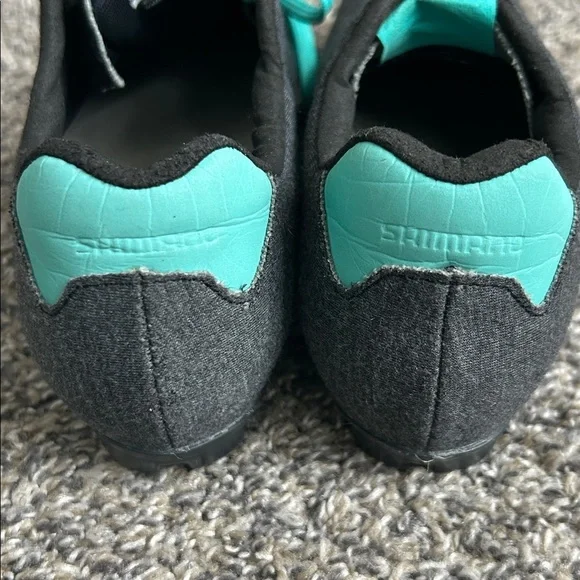Shimano Women’s SH-RT 400 Cycling Shoes w/clips Like new size EU 40/US 7.5-8 - Picture 6 of 6